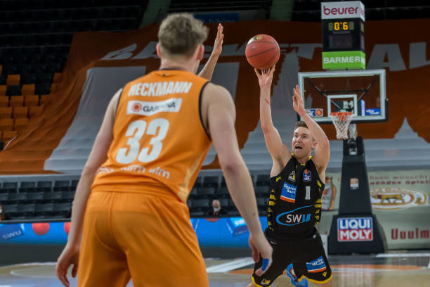 往往比偶尔 往往比偶尔