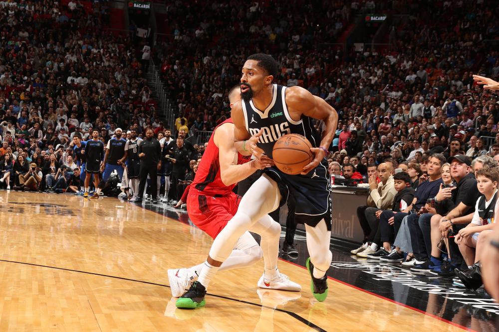 候才签下里 候才签下里